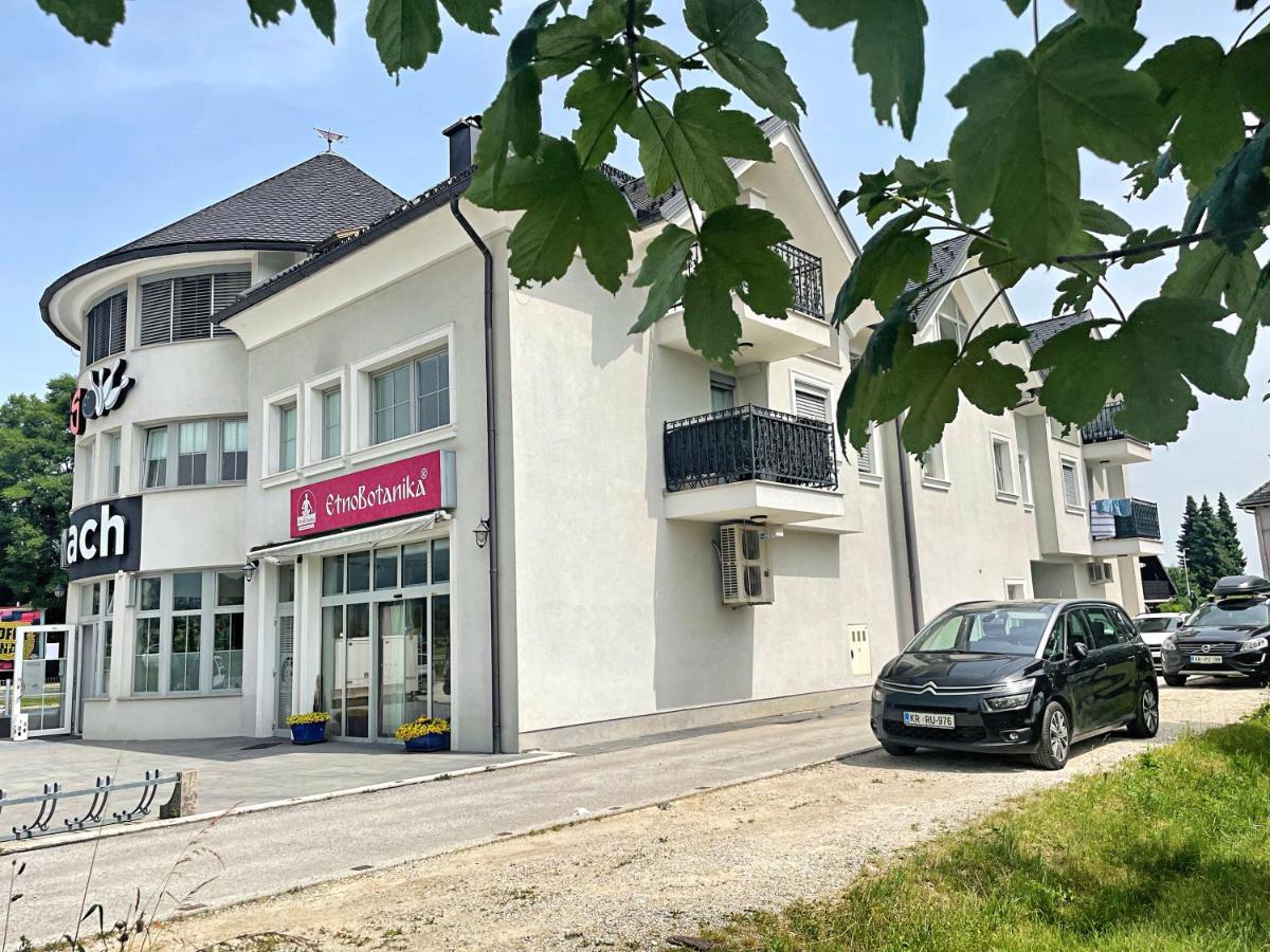 Vila Urbana Luxury Apartments Lesce  Esterno foto